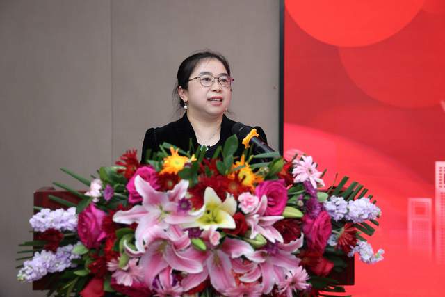 热烈祝贺陈美霞女士当选北京陶瓷商会第